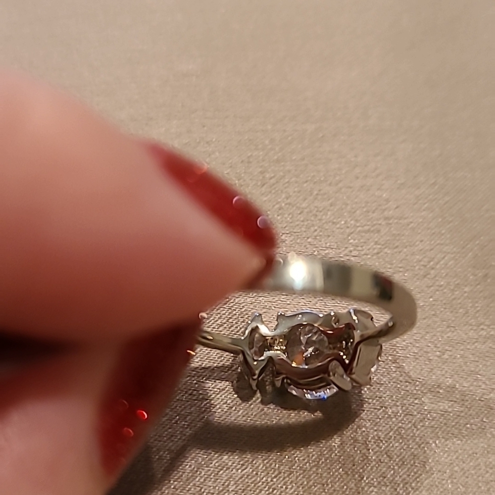 Cubic zirconia 3 stone stainless steel ring - Picture 6 of 8